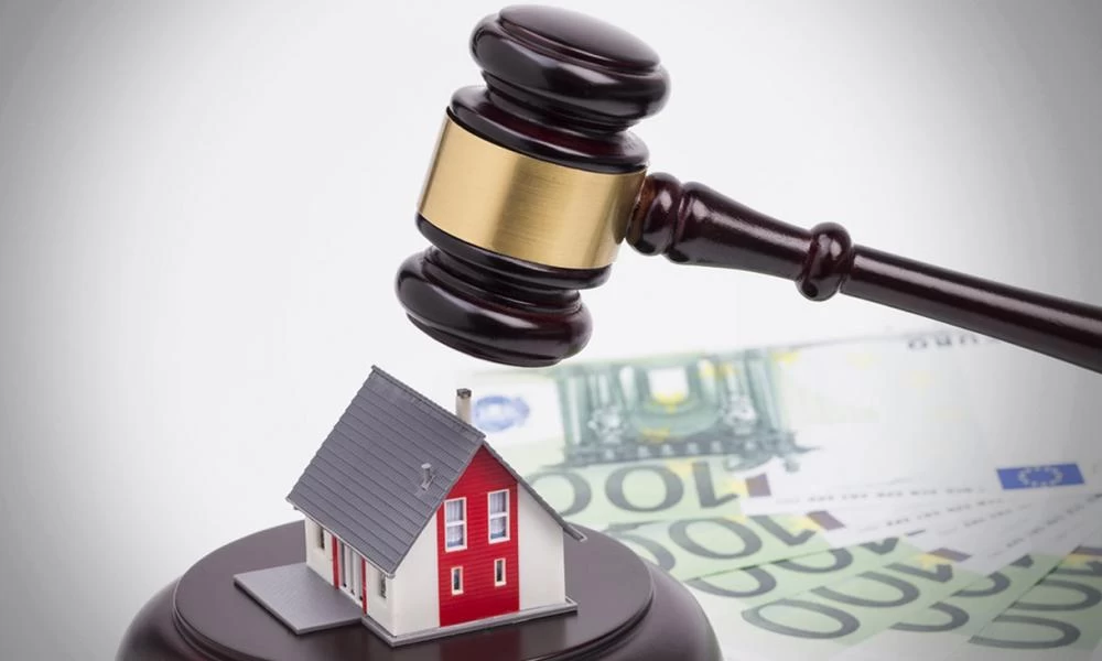 Στο «σφυρί» 4000 ακίνητα μέχρι το τέλος του καλοκαιριού